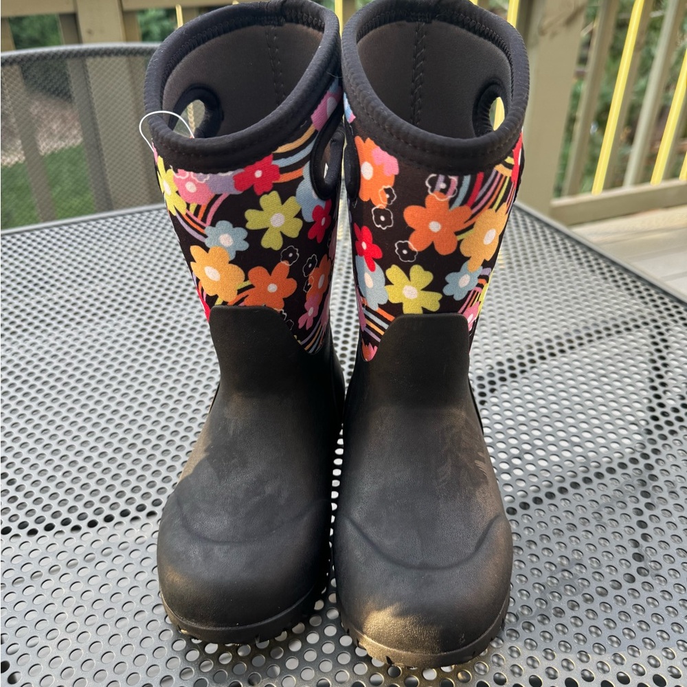 Bogs Black Floral Snow Boots